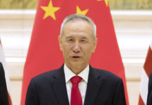 407142_china_us_trade_talks_02603 3e6ee81d099f490496f1cd02b5f9ac16 e1553437902973 676x467.jpg