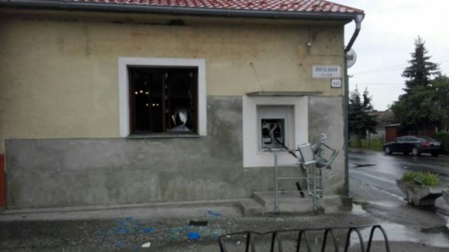 407425_bankomat 3 676x380.jpg