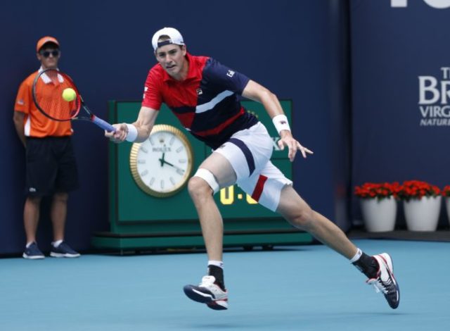 407474_john isner 676x496.jpg