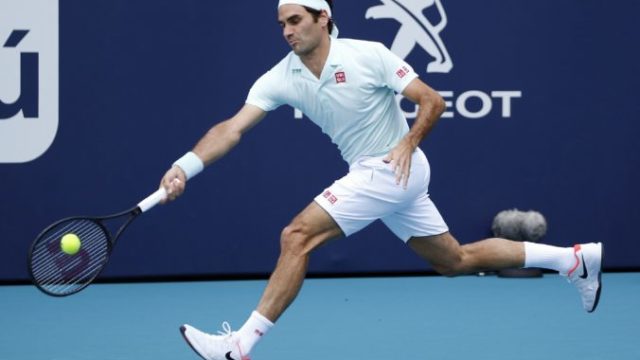 407618_roger federer 2 676x496.jpg