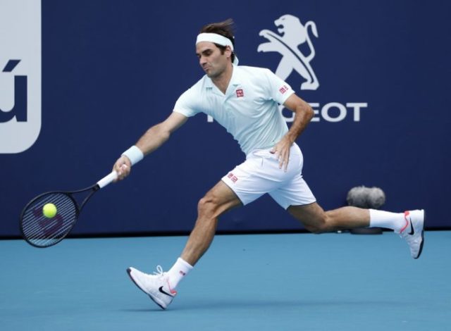 407618_roger federer 2 676x496.jpg