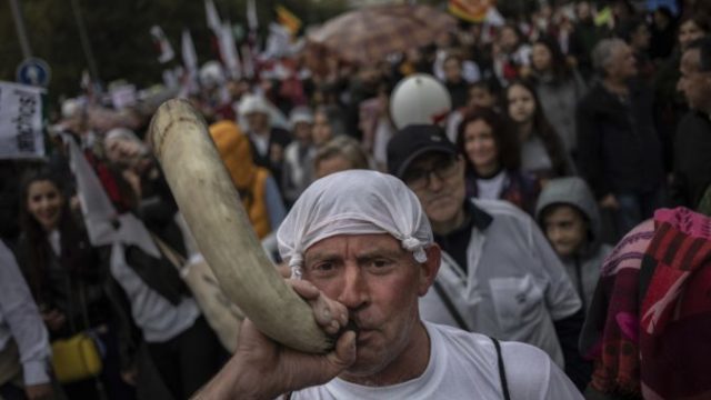 408026_spain_rural_protest_01134 930b01bead7d4365b9dc9394c1202322 676x451.jpg