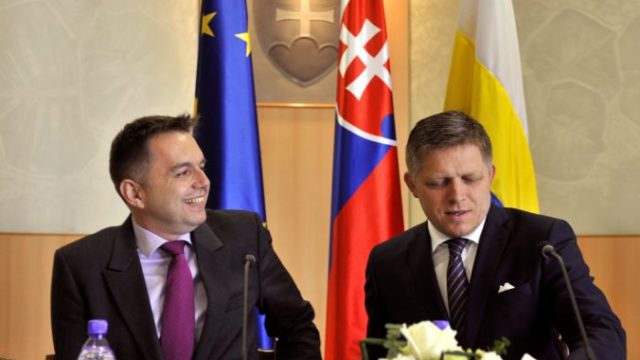 408471_peter kazimir robert fico 676x451.jpg