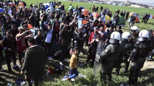 408537_greece_migrants_protest_11662 1f06ebc738414f81ab46c86630c23a56 676x451.jpg