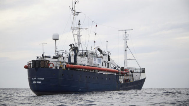 408648_migranti 676x451.jpg