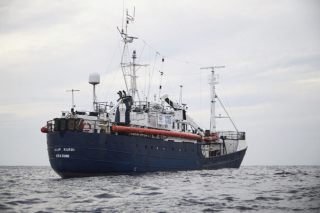 408648_migranti 676x451.jpg