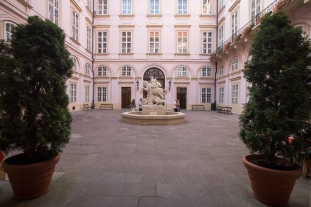 408865_fontana bratislava 676x451.jpg