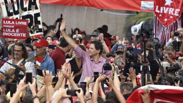 408869_brazil_lula_prison_anniversary_95851 7f392276545d4390b1965fb33f509390 676x459.jpg