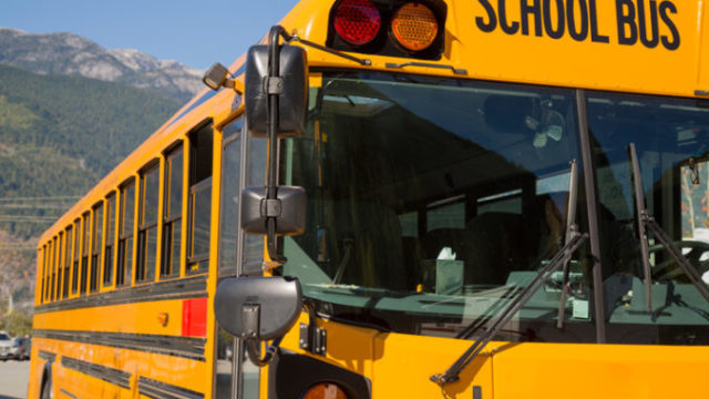 408980_autobus 676x451.jpg