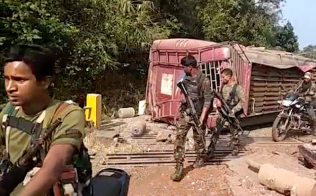 409058_india_maoist_rebels_38150 cccbbf93f50948bf8bf5414cfd837c54 1 676x418.jpg