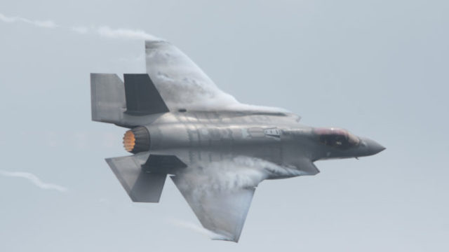 409066_chicago_air_show_67763 3c8275abfa914464ba26271e07e133e1 676x451.jpg