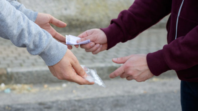 409229_diler 676x451.jpg