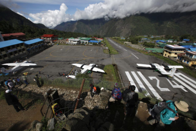 409565_lukla 676x451.jpeg