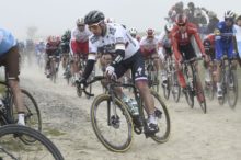 409599_peter sagan pariz roubaix 676x450.jpg