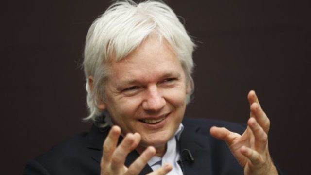 409634_julian assange 676x456.jpg