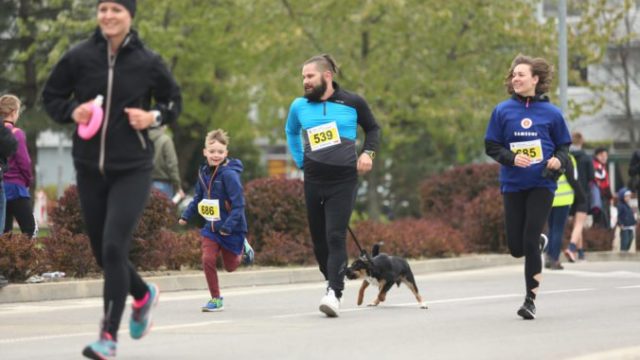 409691_beh zdravia_samsung run prilakal vsetky vekove kategorie 676x451.jpg