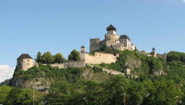 409802_trencin 1 676x387.jpg