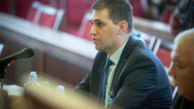 409966_adrian szabo 676x458.jpg