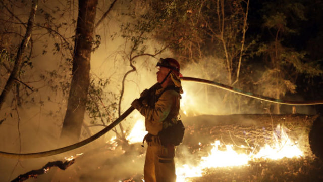 410039_california_wildfires_32902 1b6b2366b7414ca39a398add9a1a3b58 676x451.jpg