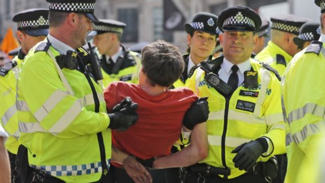 410340_britain_climate_protest_60402 ad8f4ebfc39b451cbc22425de2f47140 676x434.jpg