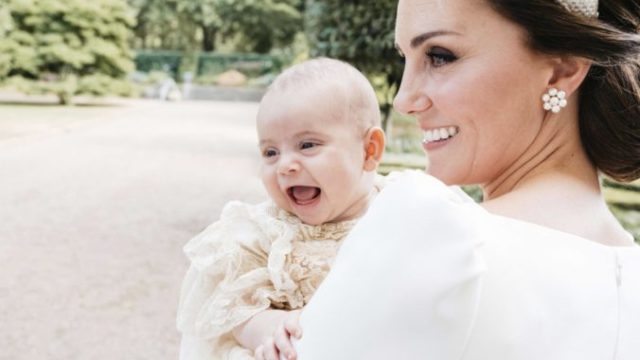 410470_britain_royals_christening_63205 0eecf3af25cb41bdbf98ba59e845ec27 676x531.jpg