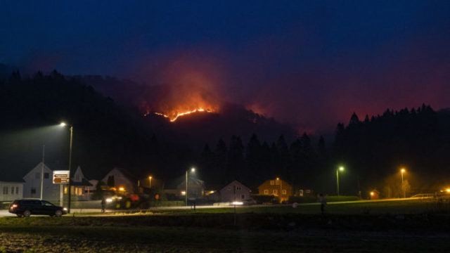410635_norway_fires_74327 05fca494cd4e47ec82dbb24e4459c05e 676x412.jpg