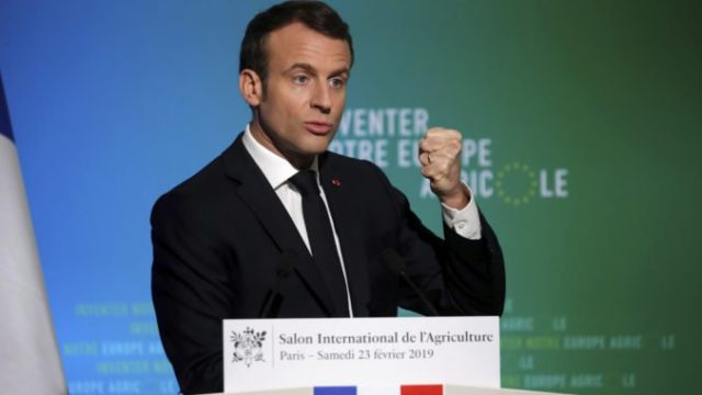 410859_macron 676x451.jpg