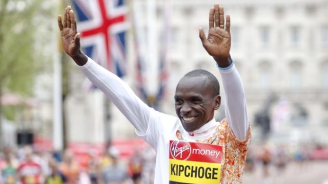 411107_eliud kipchoge maraton londyn 676x456.jpg