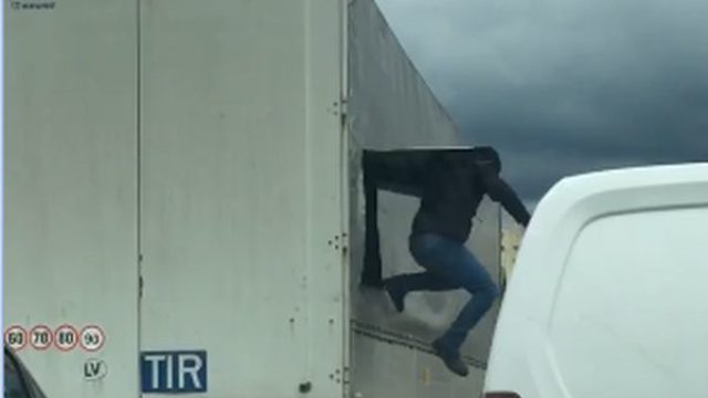 411255_migranti 1.jpg
