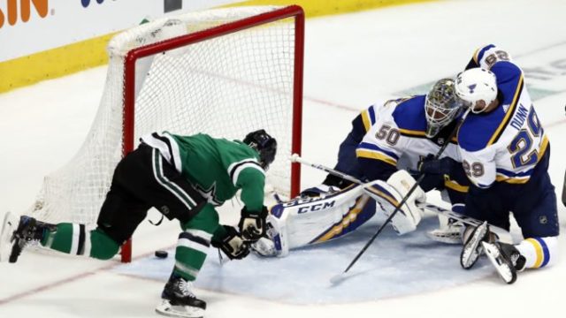 411289_andrew cogliano dallas stars play off nhl 676x444.jpg