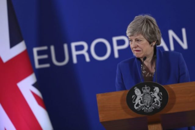 411502_theresa mayova 676x451.jpg