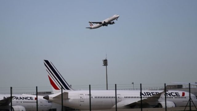 412273_lietadlo air france 676x451.jpg
