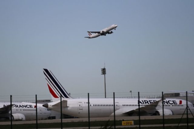 412273_lietadlo air france 676x451.jpg