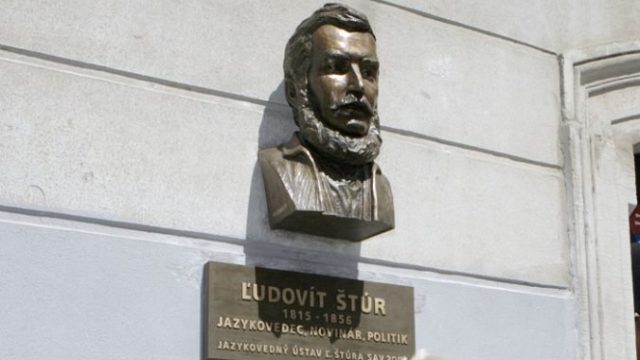 412341_stur 676x446.jpg