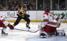 412413_patrice bergeron brett pesce petr mrazek 676x420.jpg