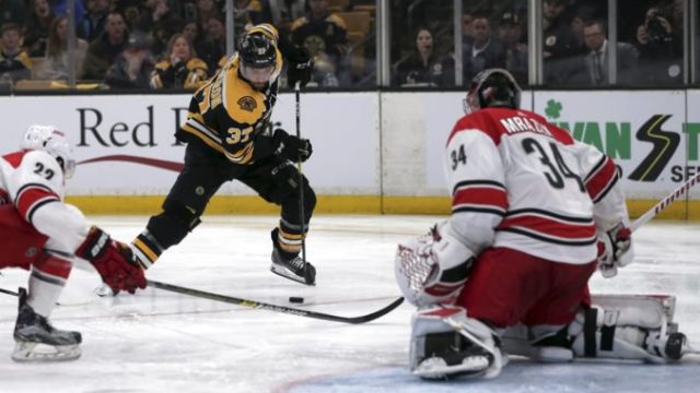 412413_patrice bergeron brett pesce petr mrazek 676x420.jpg