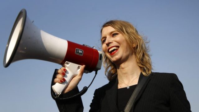 413306_manningova 676x476.jpg