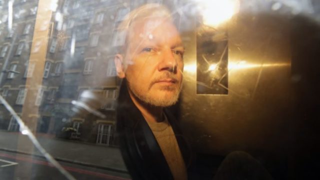 414080_julian assange wikileaks 676x451.jpg