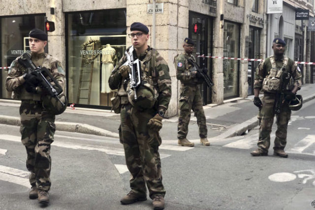 414233_france_explosion_78478 7900cca31222466a8b813f5f58485e2d 676x451.jpg