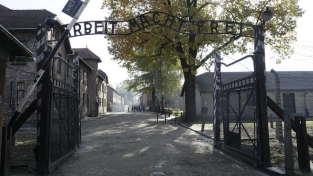414601_auschwitz 676x414.jpg