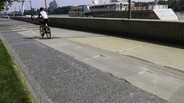 414978_oprava promenady 676x451.jpg