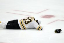 415291_zdeno chara boston bruins finale nhl 676x451.jpg