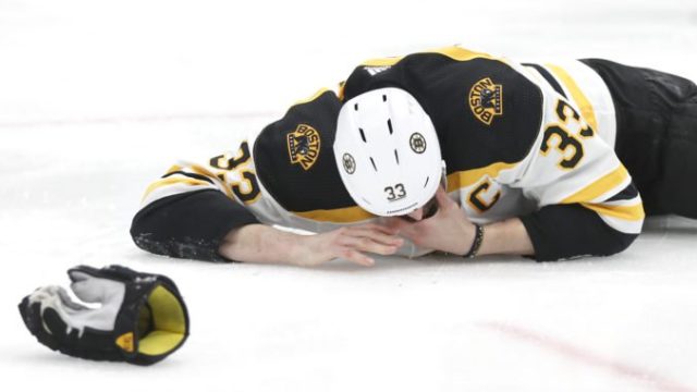 415455_stanley_cup_bruins_blues_hockey_35371 9d3e60ddf4494e13909c9dfb0b0cb56a 676x451.jpg