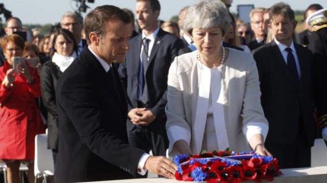 415588_macron 676x451.jpg