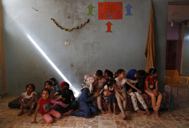 415969_siroty 676x458.jpg