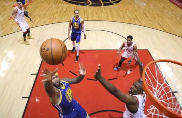 416039_demarcus cousins serge ibaka 676x438.jpg