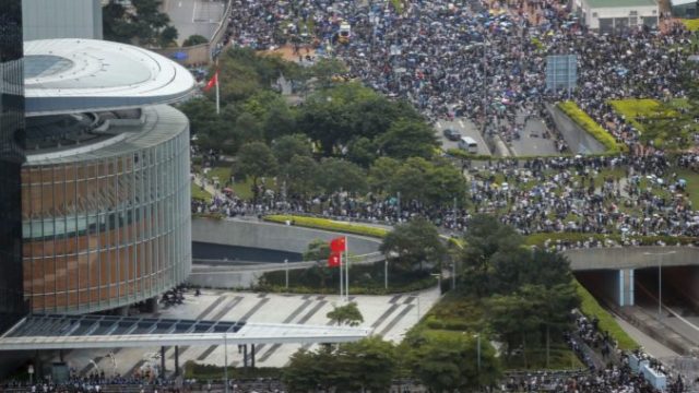 416133_hong_kong_extradition_law_51916 6c1610bc716e4c729c52347ae1c7a613 676x451.jpg