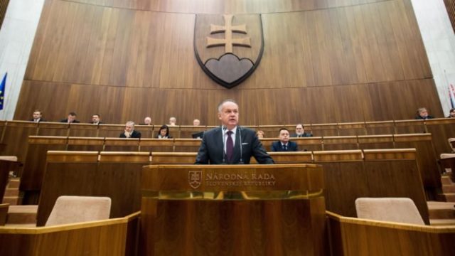 416149_andrej kiska narodna rada sr 676x451.jpg
