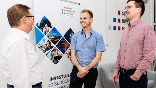 416723_slovak investment holding_podpis zmluvy_26 676x451.jpg