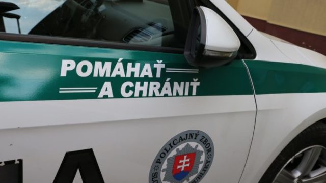 416744_policia 2 676x451.jpg